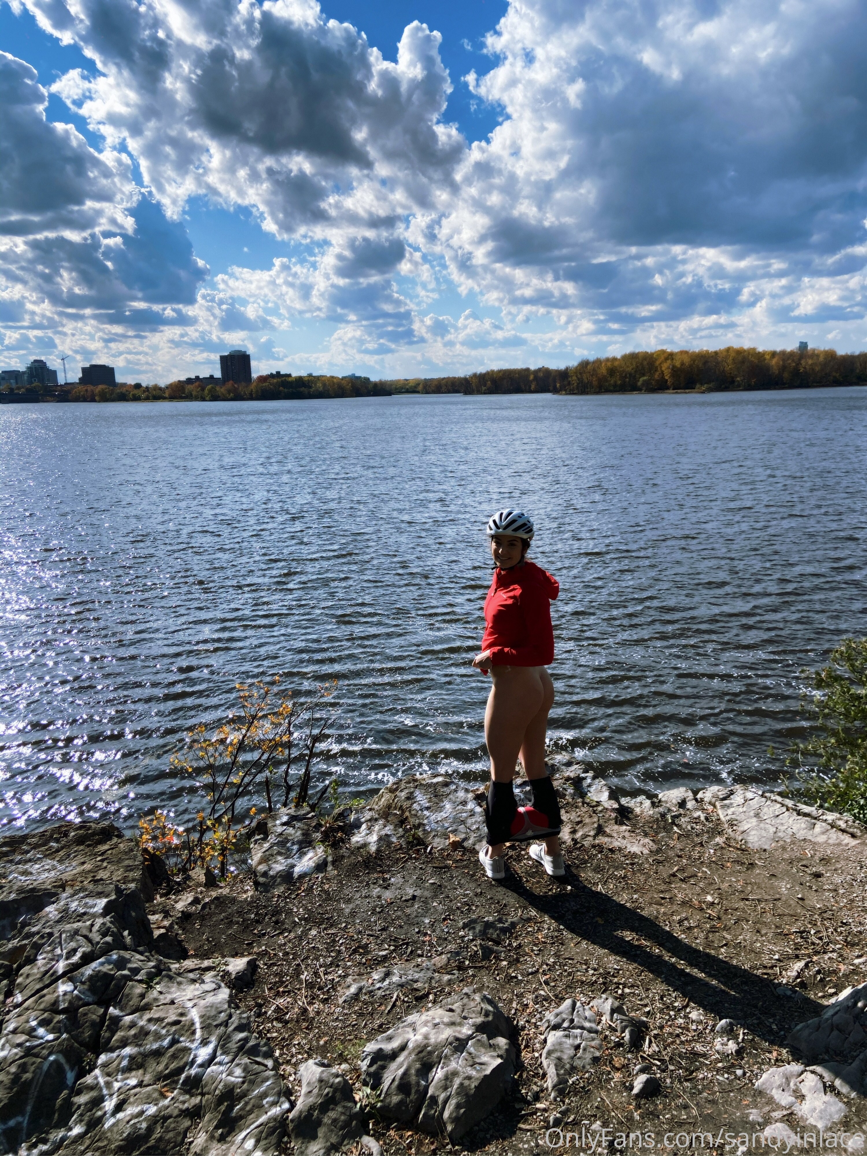 Sandy Inlace Photo #20