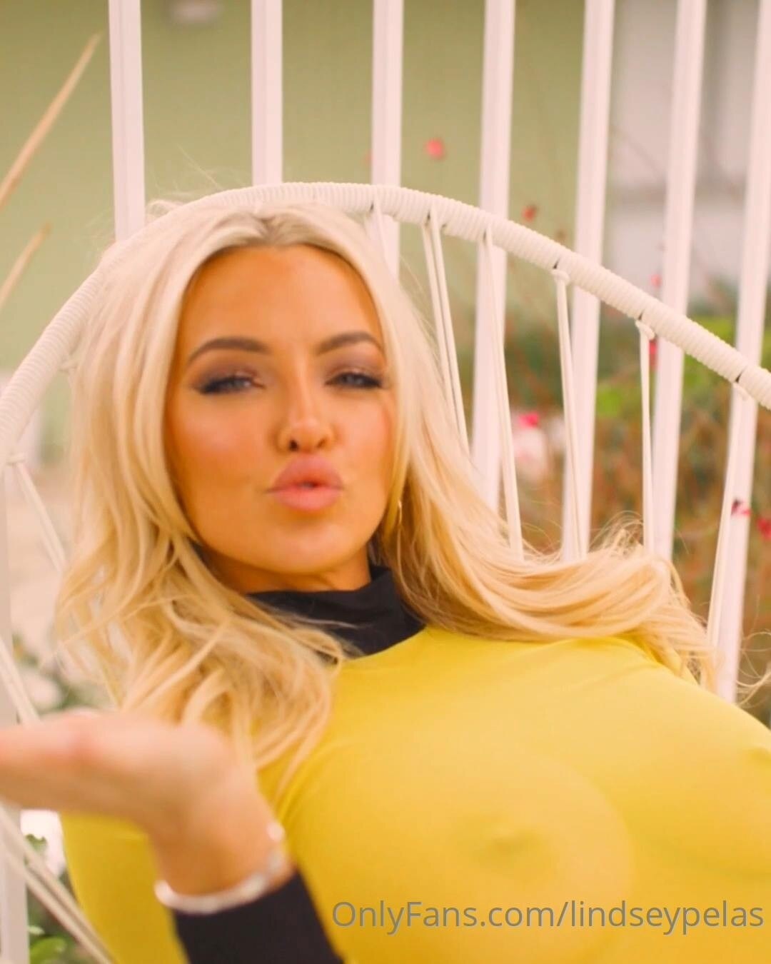Lindsey Pelas Photo #556
