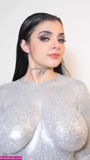 Karely Ruiz Post #39