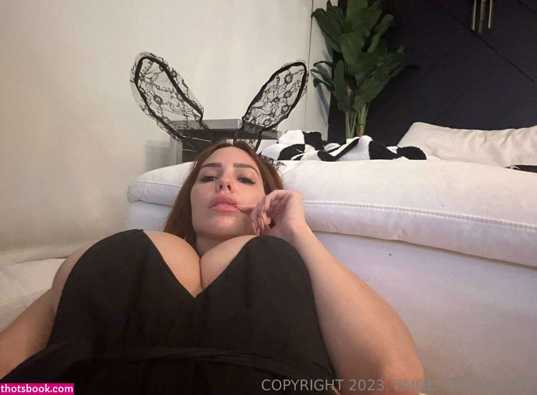 Paige Woolen Photo #44