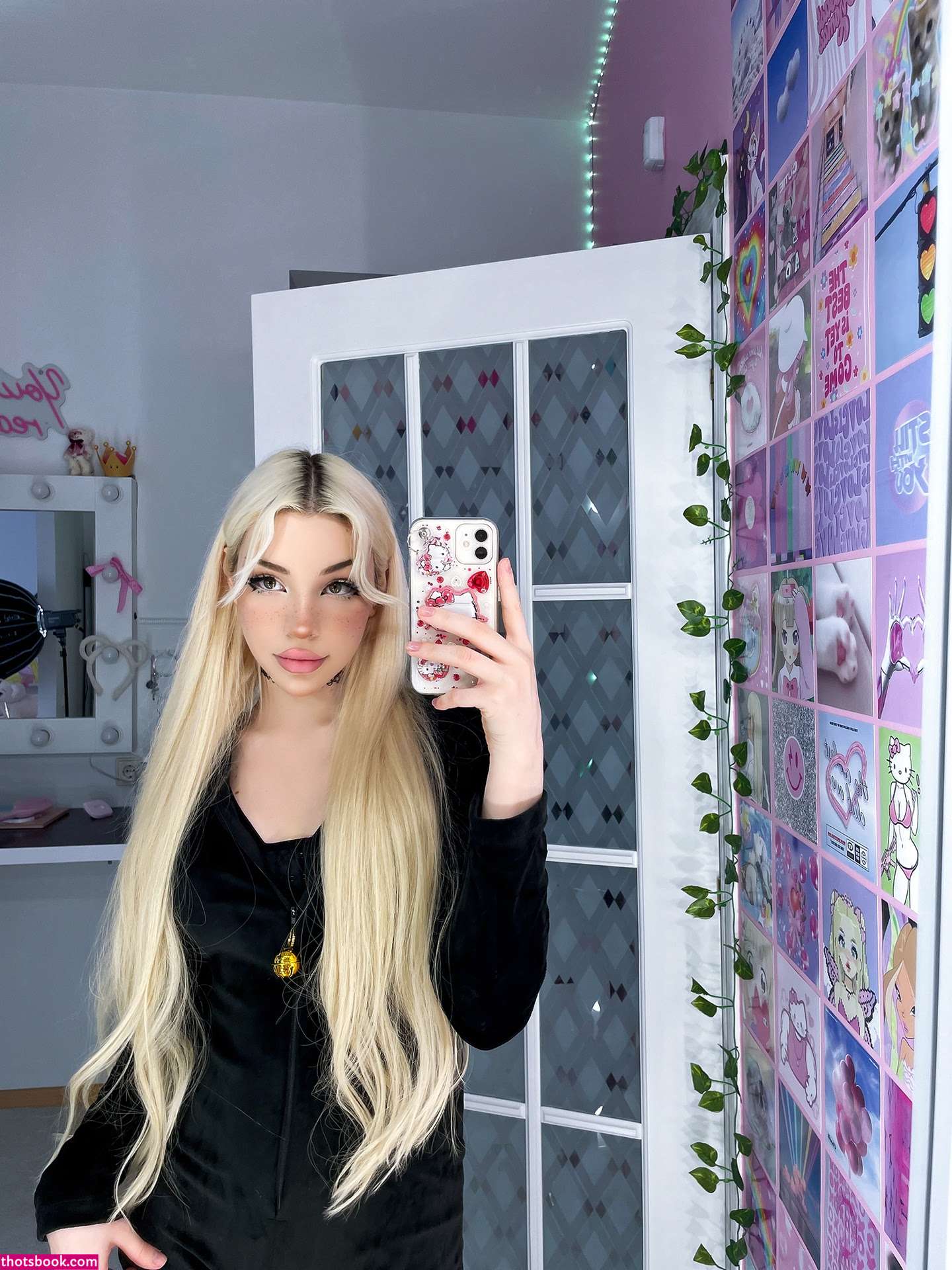 Alice Delish Photo #588