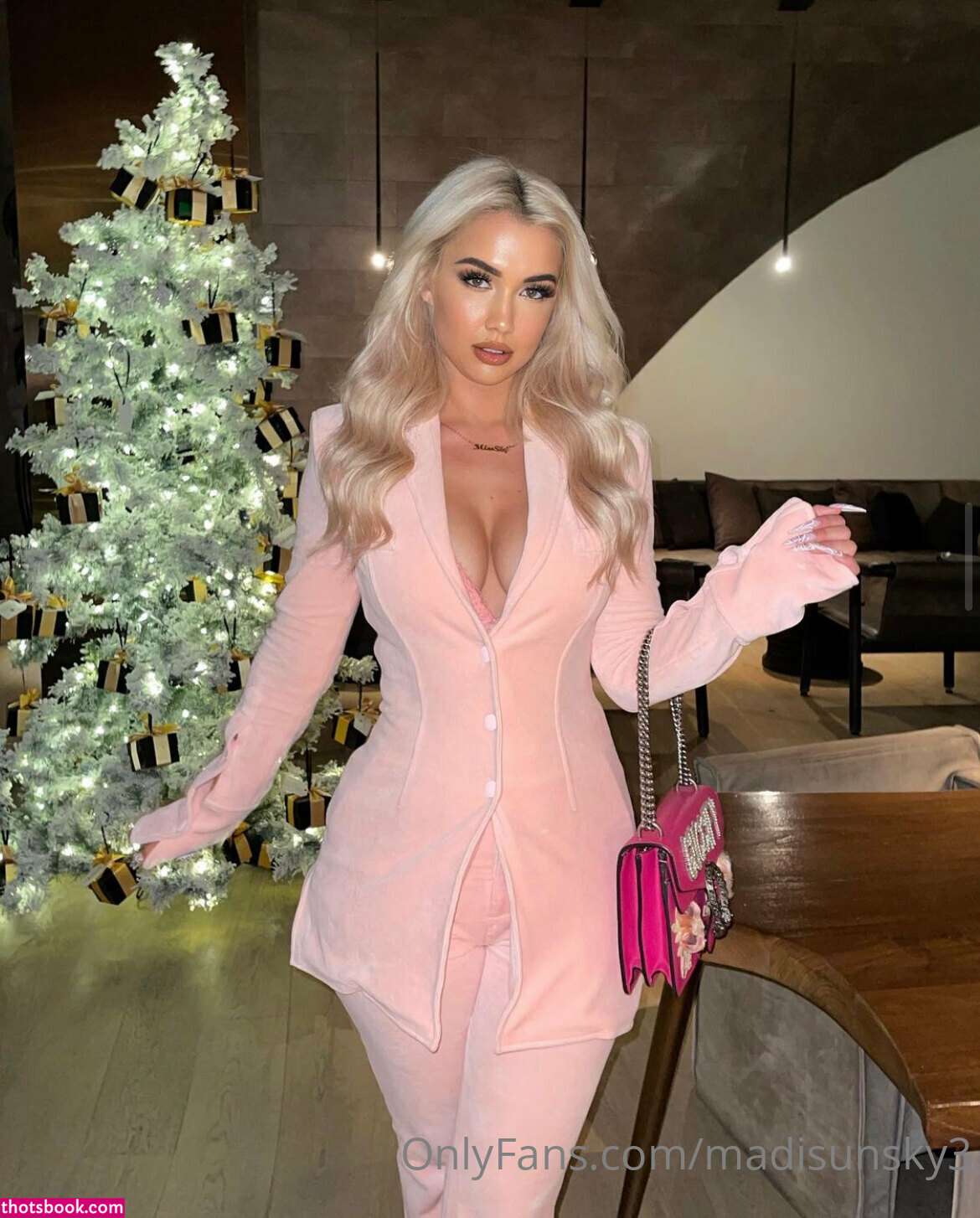 Madisun Sky Photo #27