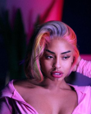 Qimmah Russo Photo #10