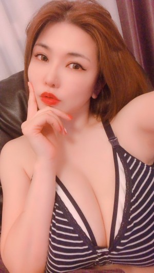 Anri Okita Photo #475