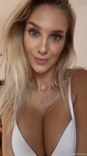 Veronika Rajek Photo #103