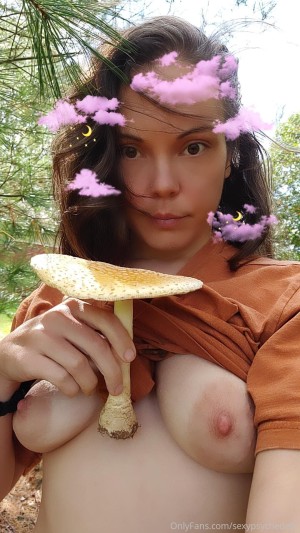 Teresa Mycelia Photo #55