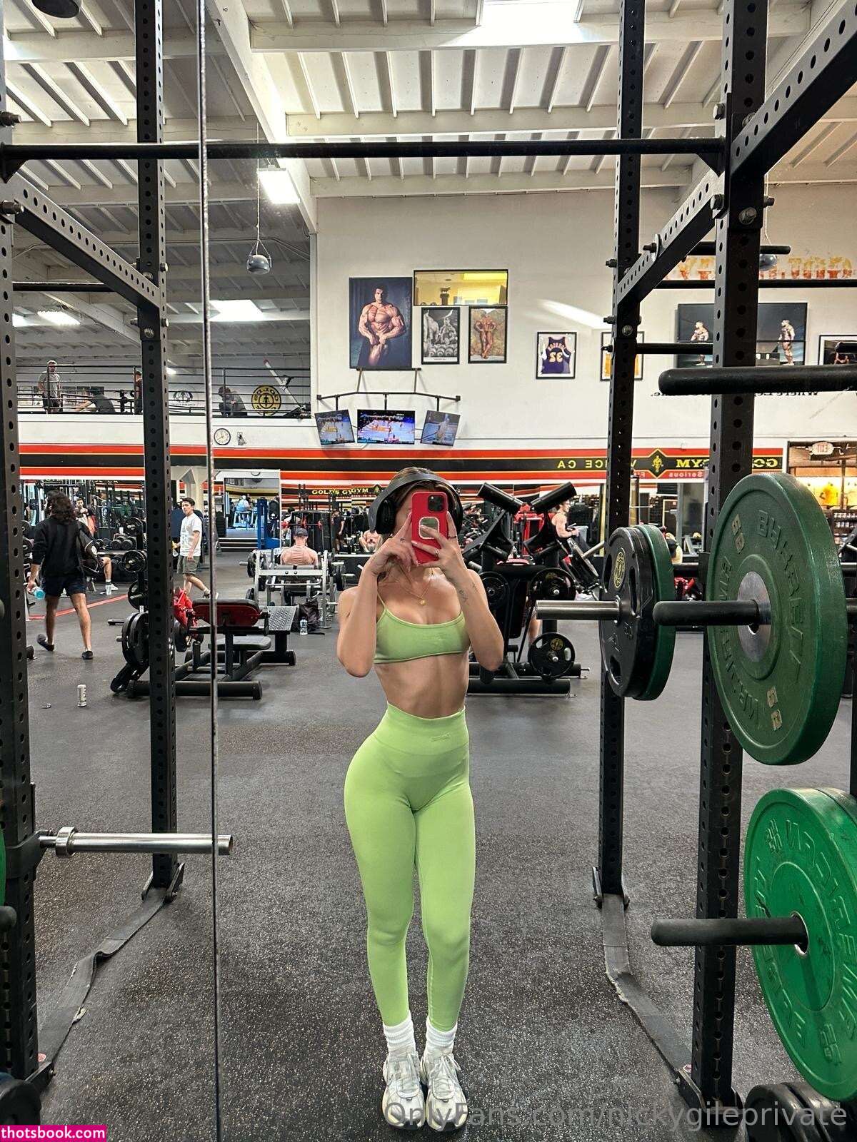 Nicky Gile Photo #296