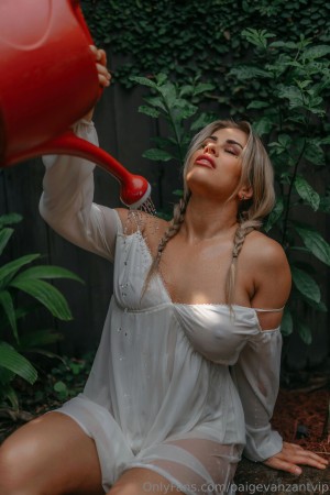 Paige Vanzant Photo #737