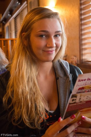 Kendra Sunderland Photo #281