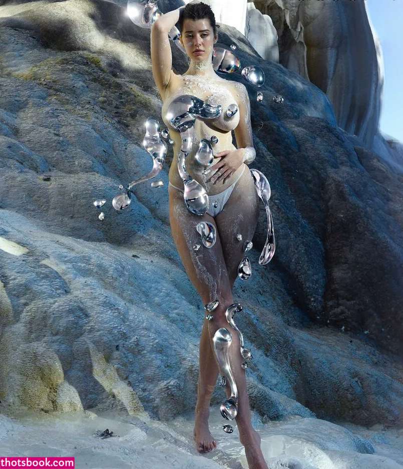 Sarah Mcdaniel Photo #56