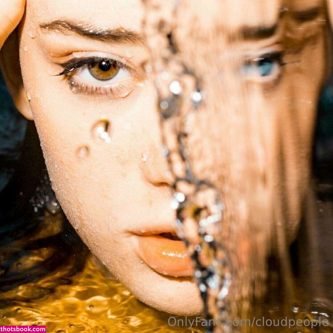 Sarah Mcdaniel Photo #65