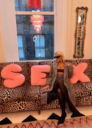 Tana Mongeau Photo #274