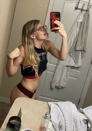 Elise Laurenne Photo #328