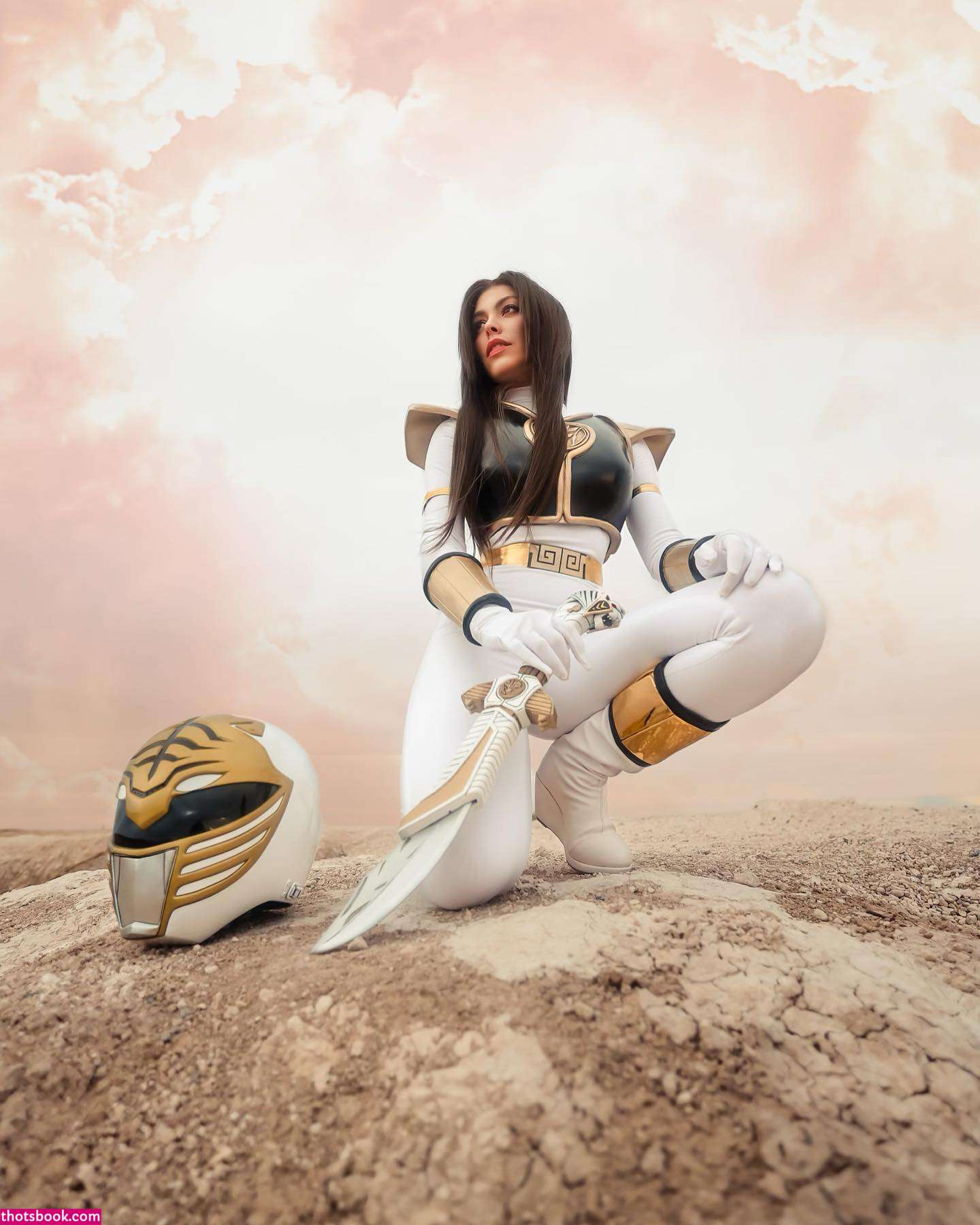 Nadyasonika Photo #6