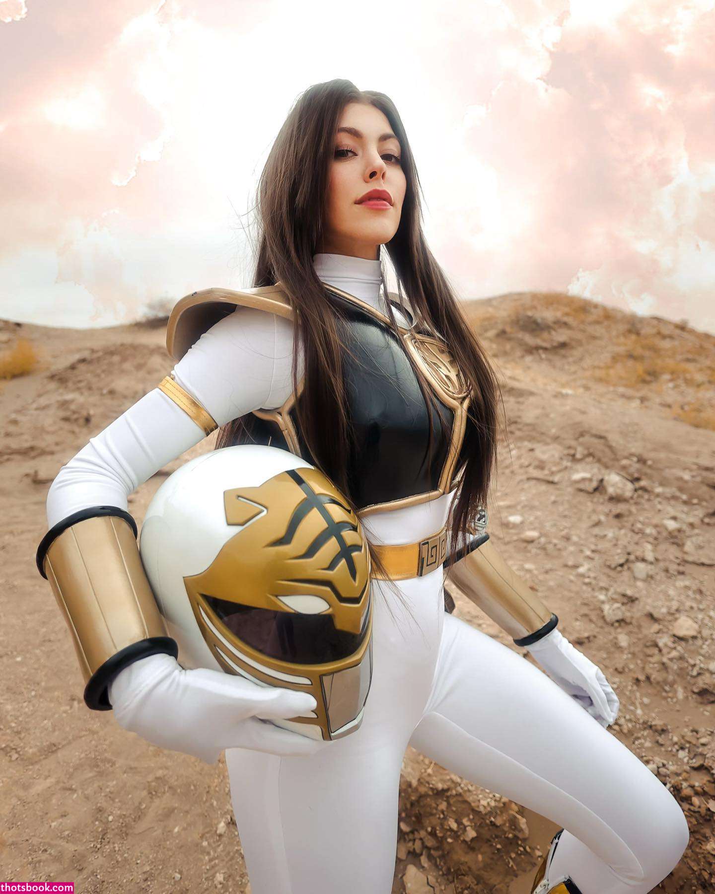 Nadyasonika Photo #8