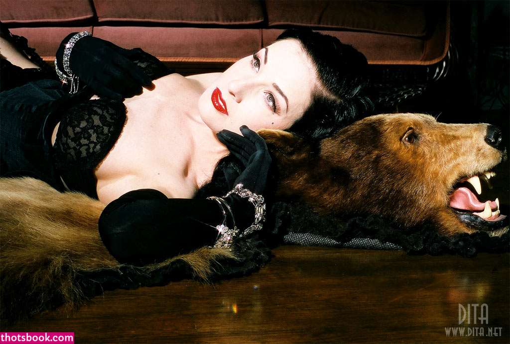 Dita Von Teese Photo #89