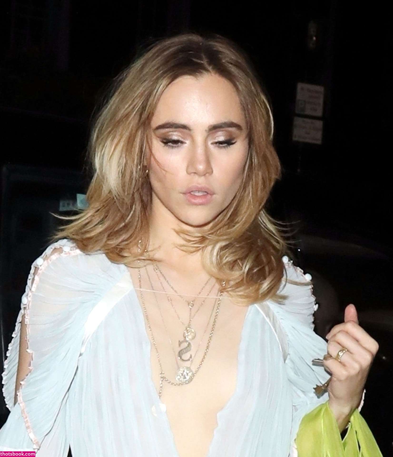 Suki Waterhouse Photo #54
