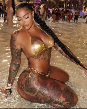 Tattedupholly Photo #15