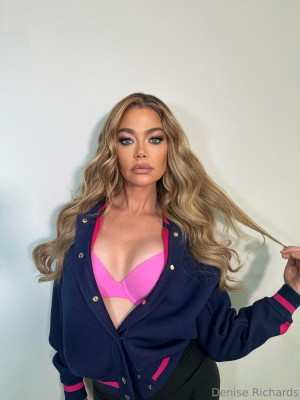 Denise Richards Photo #135