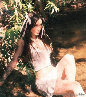 Dainty Wilder Photo #932