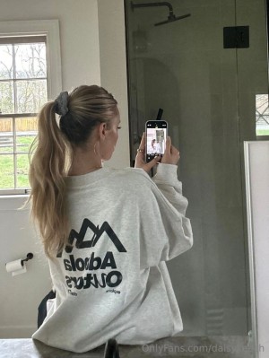 Daisy Keech Photo #589