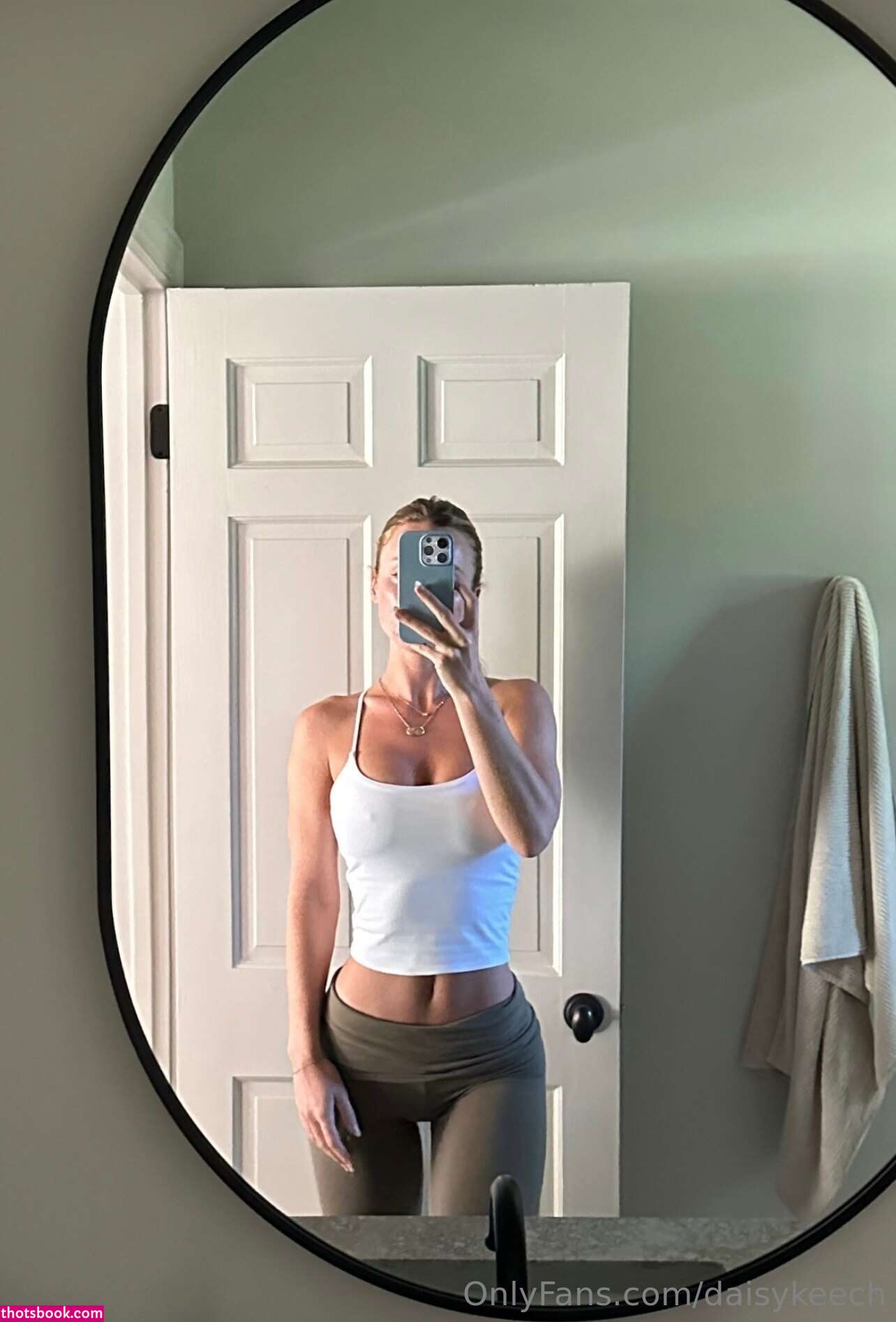 Daisy Keech Photo #602