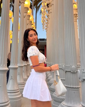 Sabrina Pezeshkian Photo #29