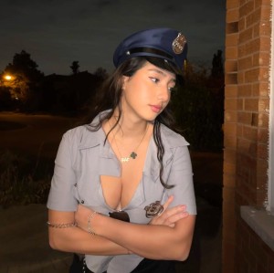 Sabrina Pezeshkian Photo #38