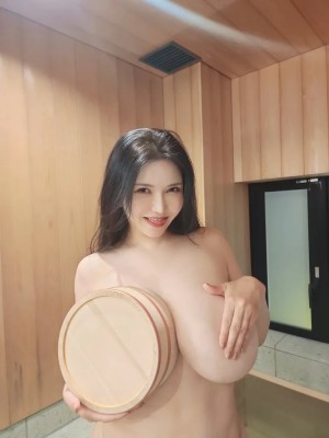 Anri Okita Photo #365