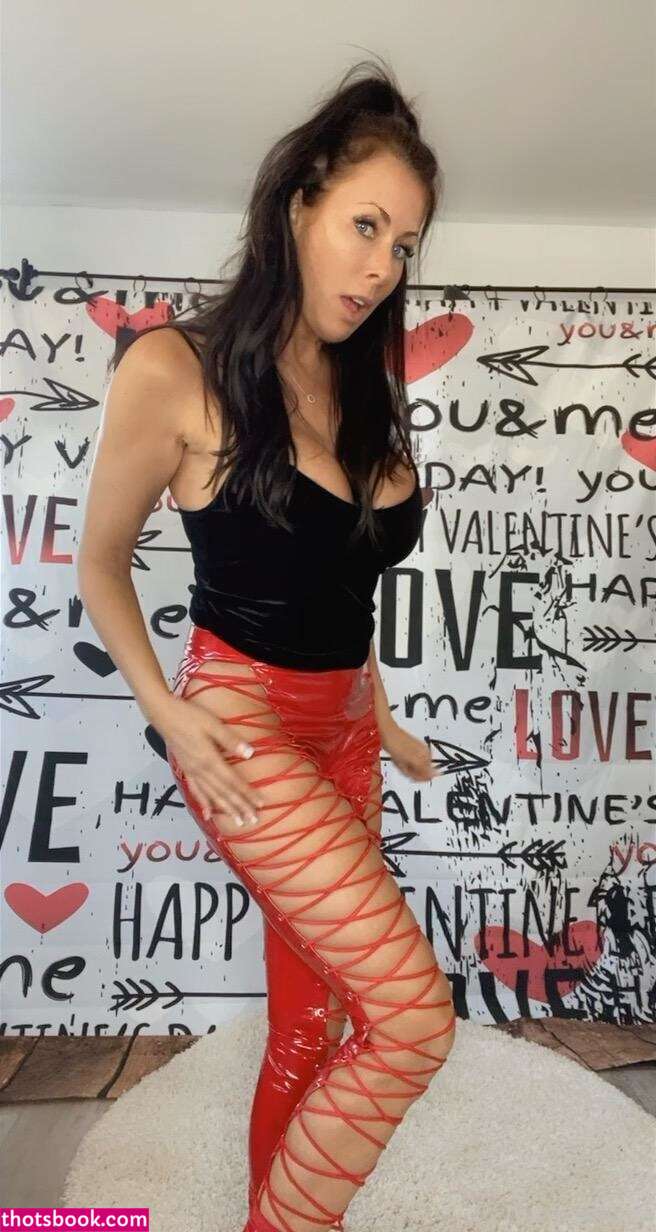 Reagan Foxx Photo #22