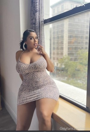 Therealrebeccaj Photo #8