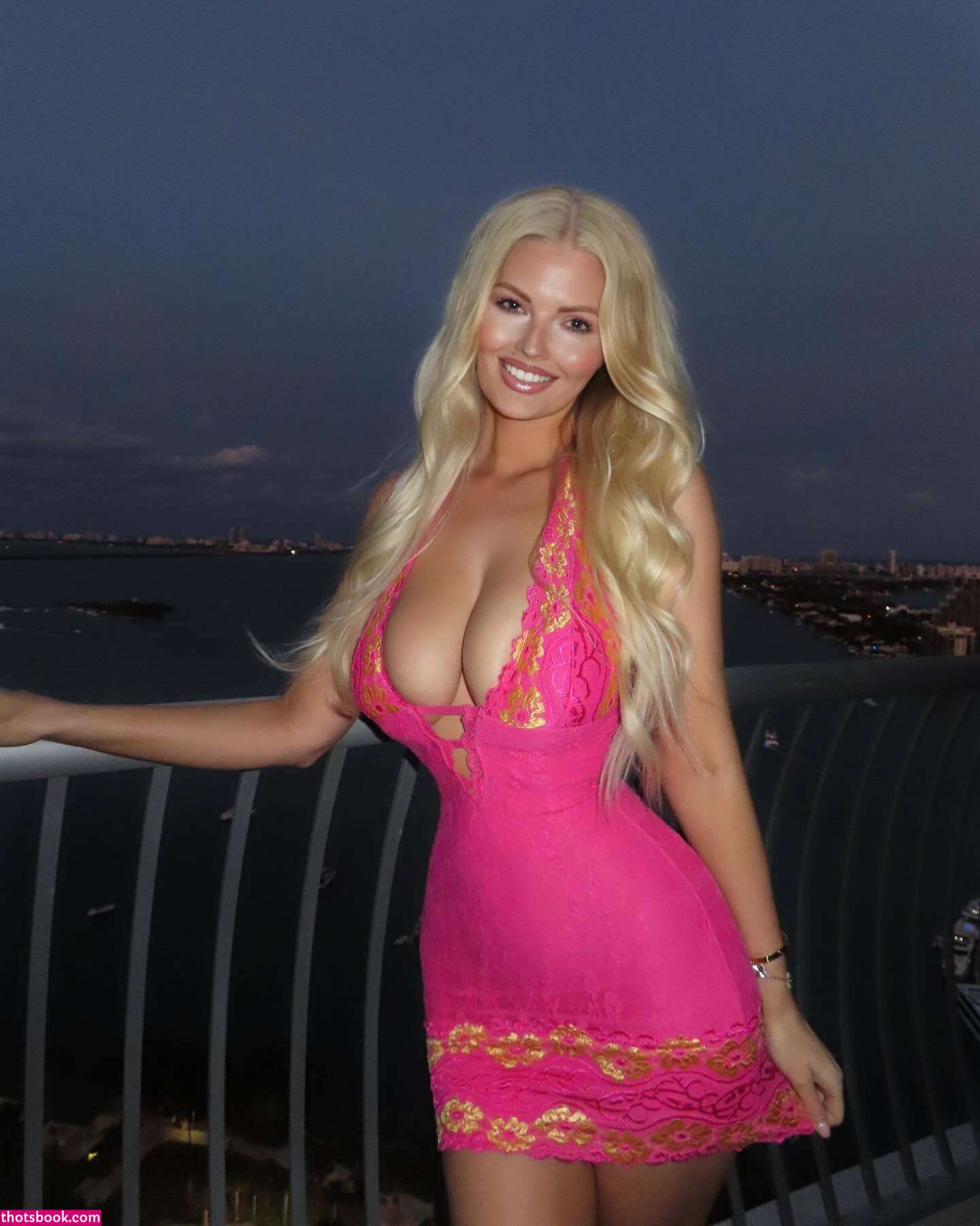 Ziennaeve Photo #135