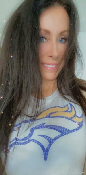 Nicole Vaunt Post #8