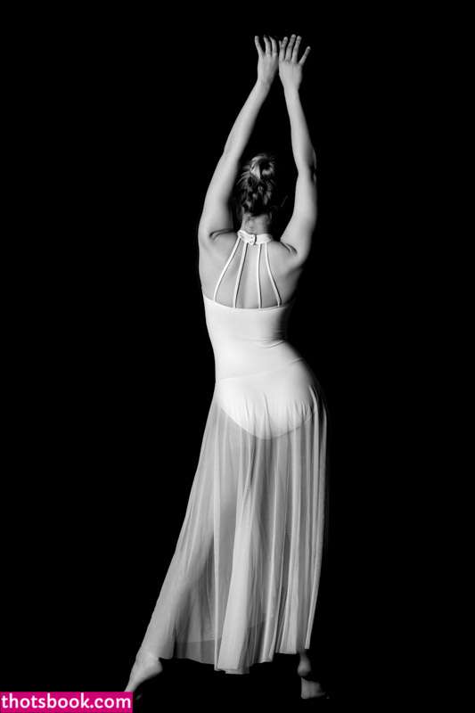 Kayla Coyote Photo #41