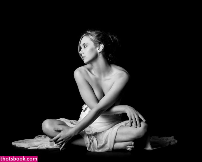 Kayla Coyote Photo #58