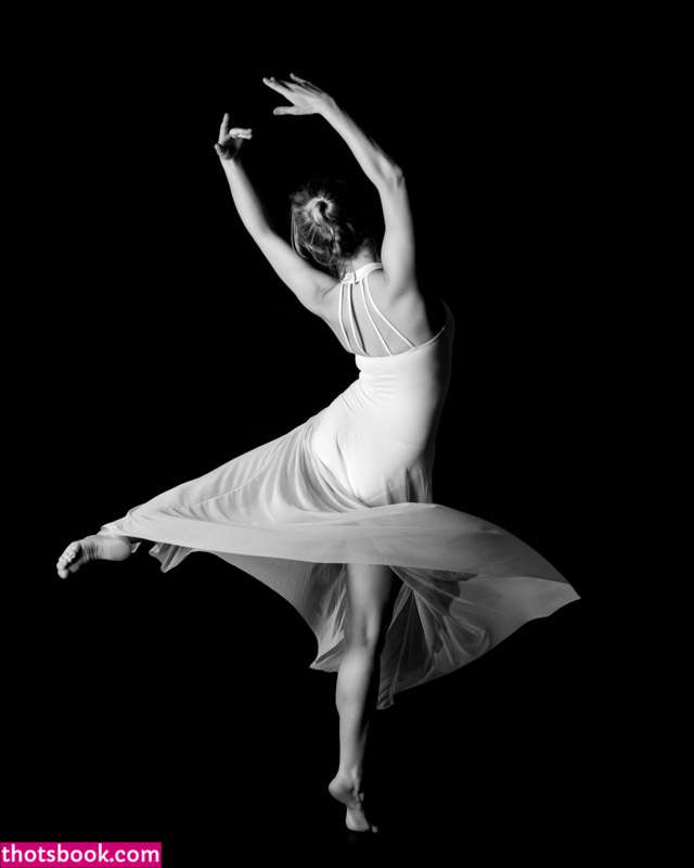 Kayla Coyote Photo #59