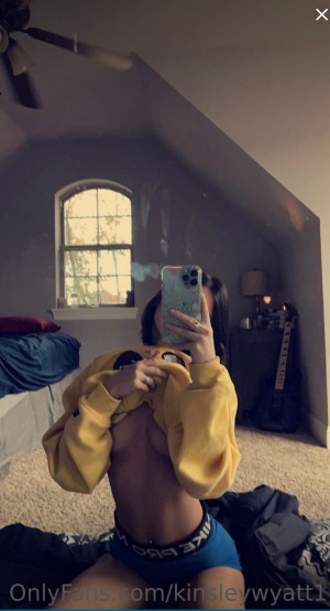 Kinsley Wyatt Photo #4