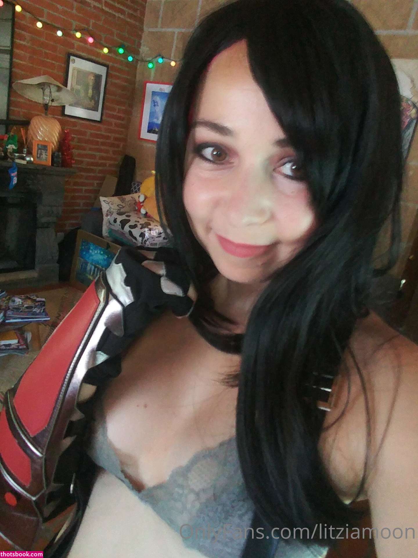 Litzia Moon Photo #114