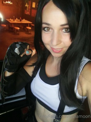 Litzia Moon Photo #116