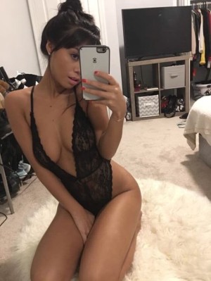 Desiree Schlotz Photo #27