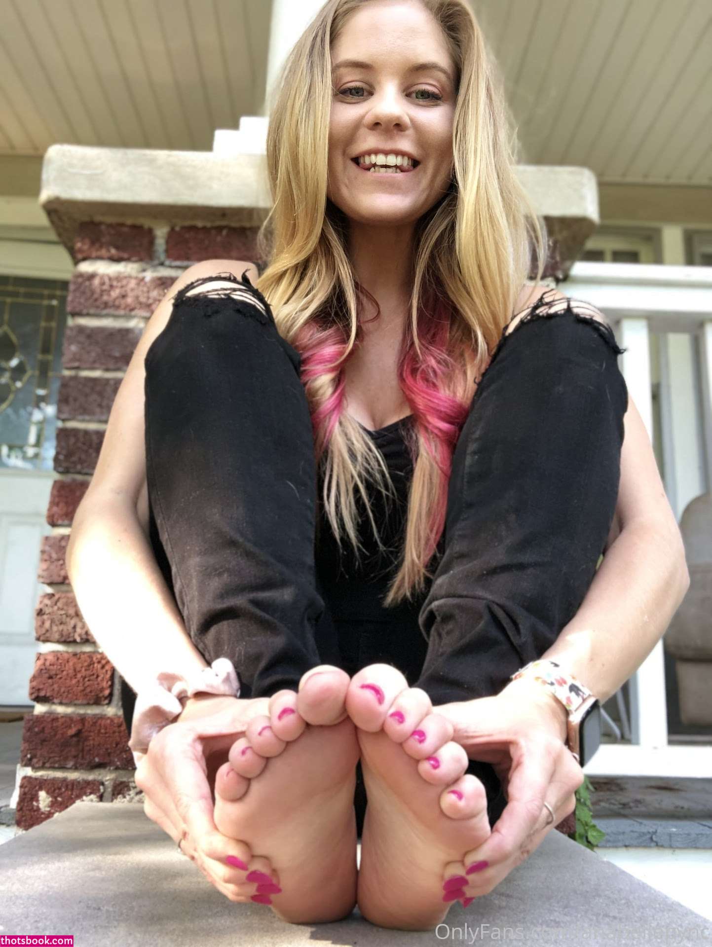 Anabelle Pync Photo #12