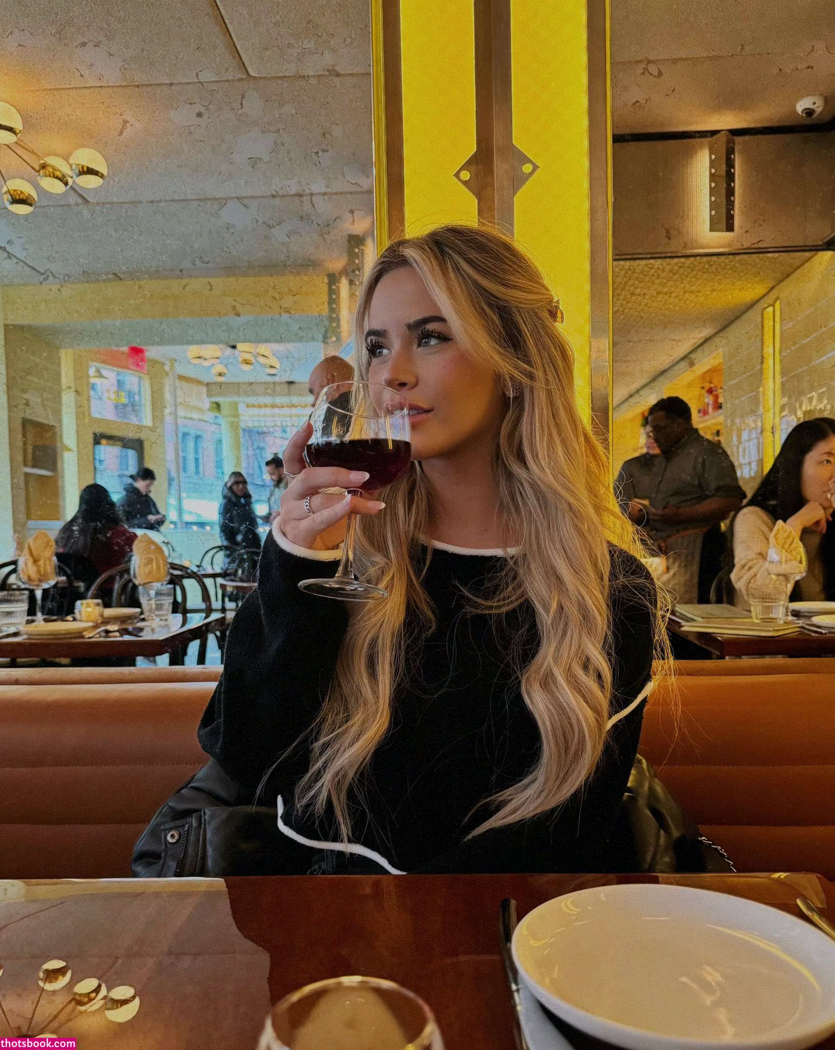 Emily Elizabeth Photo #192