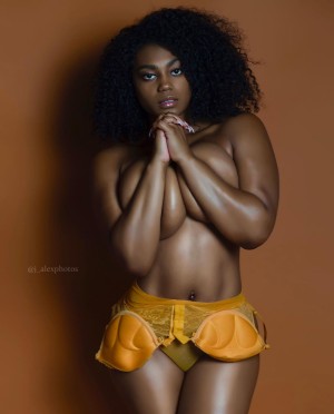 Kiera Nicole Photo #4