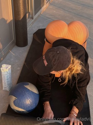 Mikayla Demaiter Photo #744