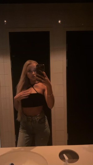 Lisa Pedersen Photo #22