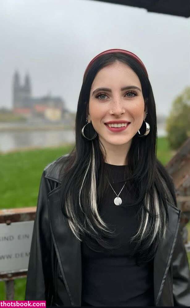 aileenaddams Photo #11