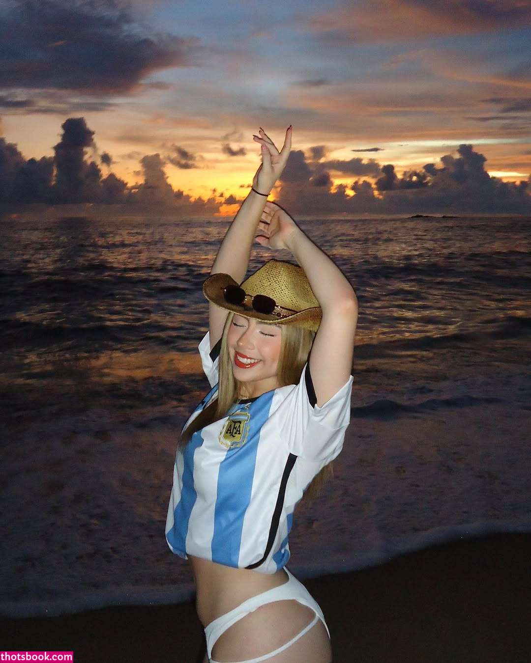 Karen Torres Photo #5