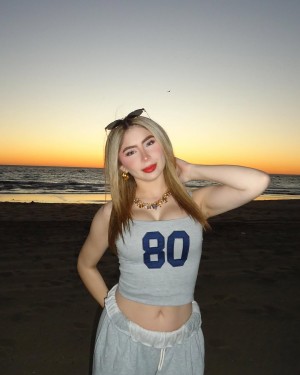 Karen Torres Photo #9