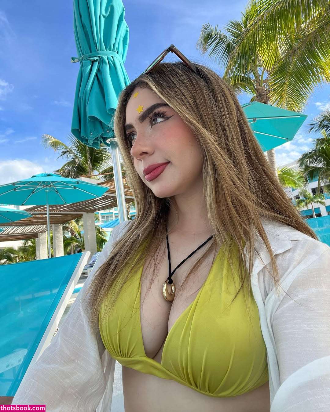 Karen Torres Photo #19