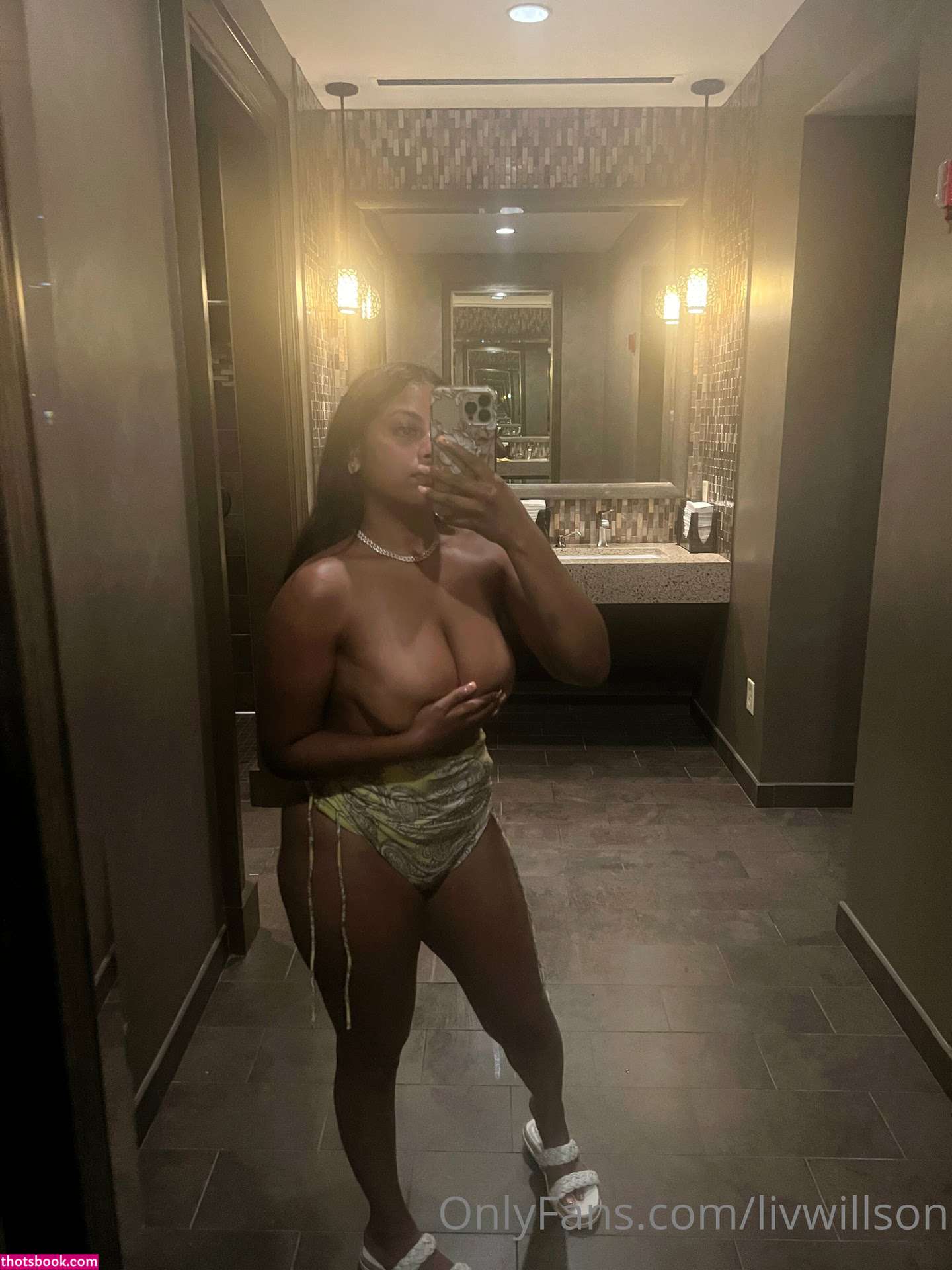 livwillson Photo #10